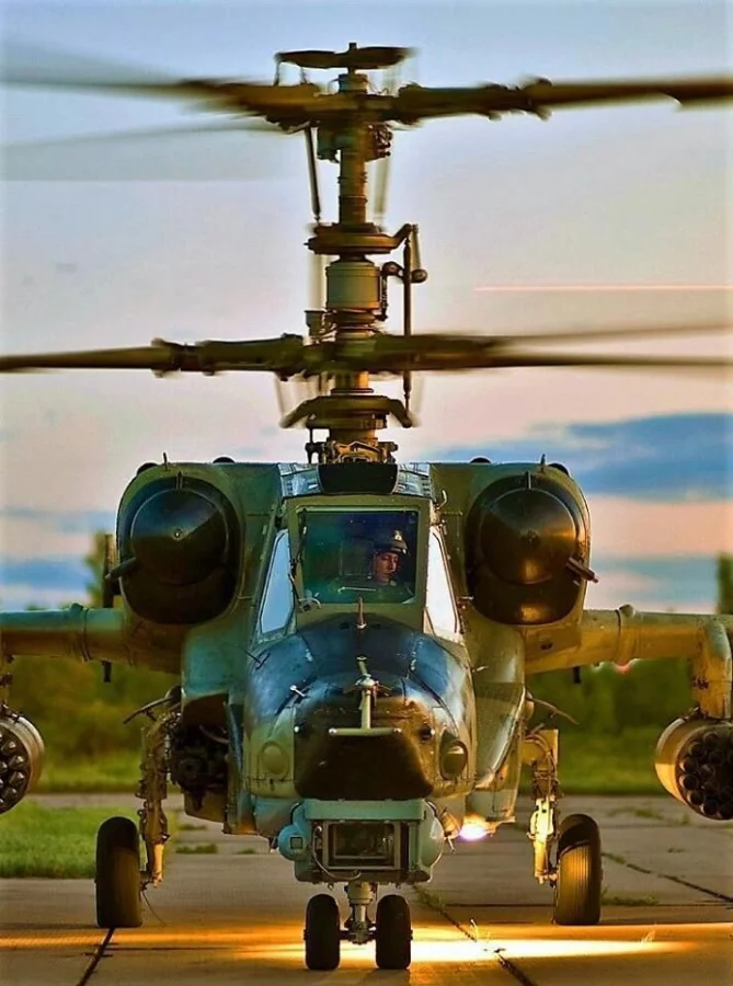 Боевой вертолет "Черная акула"⁠⁠