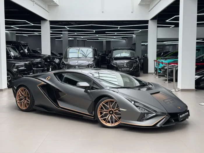 В Москве продают эксклюзивный Lamborghini Sian за полмиллиарда рублей