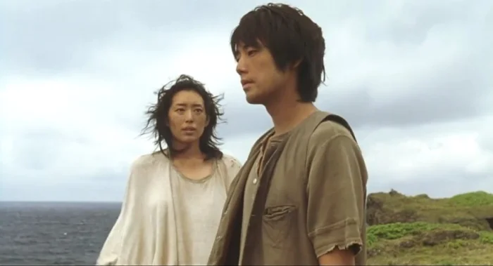 8 лет на островах Трук: мужчина, 7 женщин и 27 детей