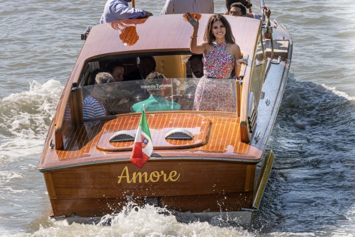 Фотоподборка по одной теме, но с разными акцентами #12