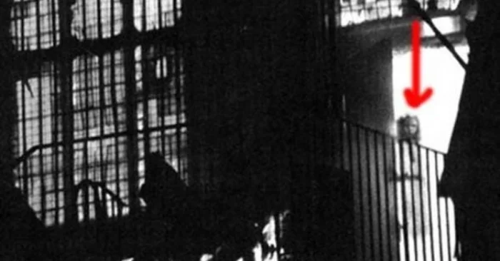 Призрак в горящем здании