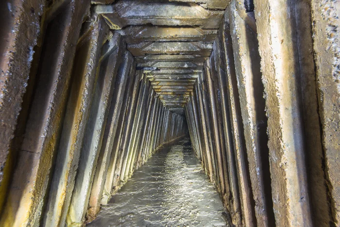 Как в старых дренажных штольнях появляются «жемчужины»?