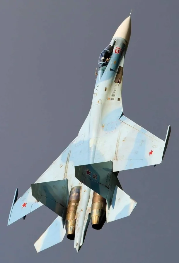 Истребитель Су-27