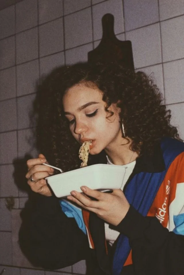 Девчата из 90-х