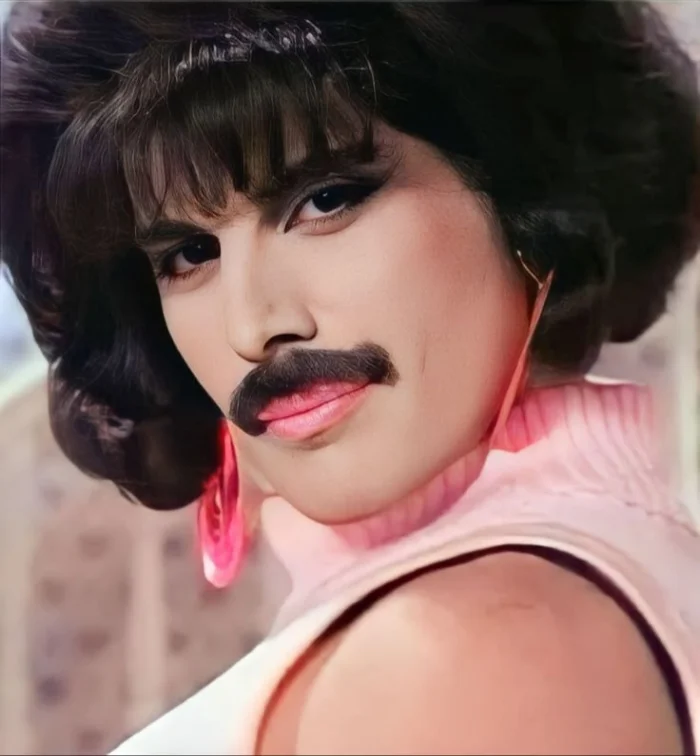 Фредди Меркури: путь от скромного юноши до рок-легенды