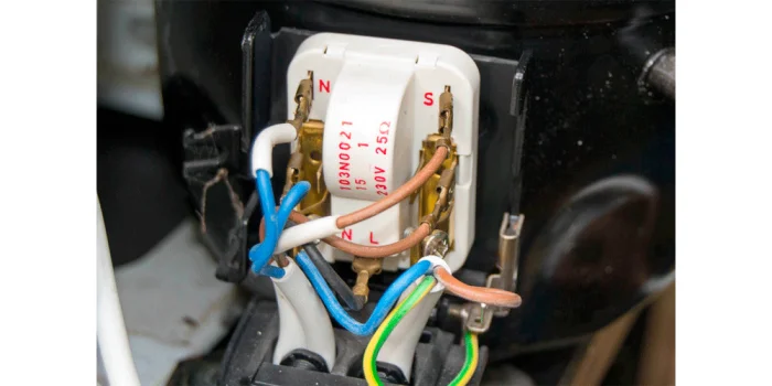 Как заменить пускозащитное реле в холодильнике Стинол: подробная инструкция