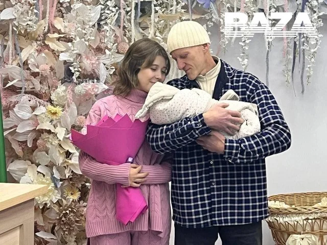 В семье с именами Род-Природа-Родушка и Россия-Святоссия-Святороссия, появился новорождённый Мир-Святомир-Владимир