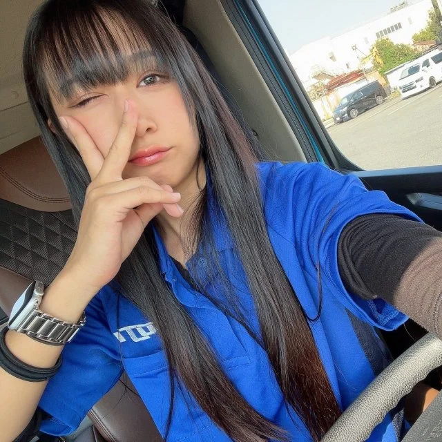 Японка в возрасте 27 лет выбрала профессию дальнобойщика