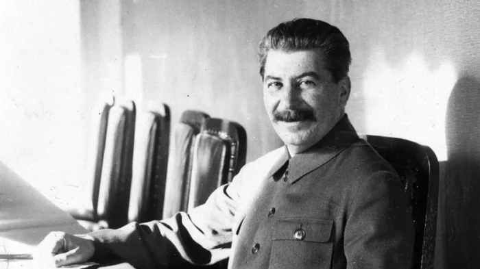 Откуда у СССР взялись средства на индустриализацию после революции и при санкциях?