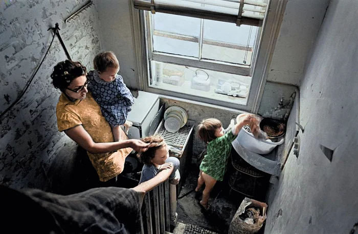 20 редких цветных фото, раскрывающих повседневную жизнь Британии XX века