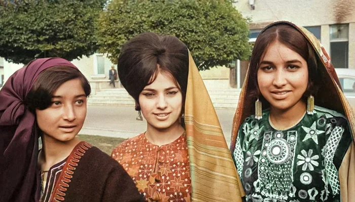 Мир прошлого в цвете: 20 редких раскрашенных фото XX века