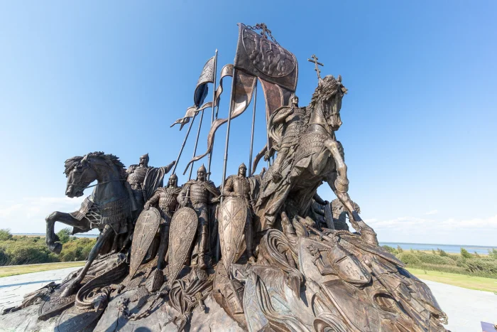 Загадка памятника Александру Невскому на Чудском озере: что скрыто за образом