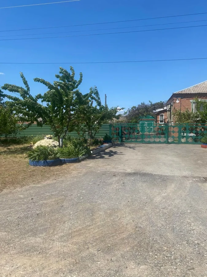 Ростовчанин открыл огонь по школьницам за ягоды с его участка