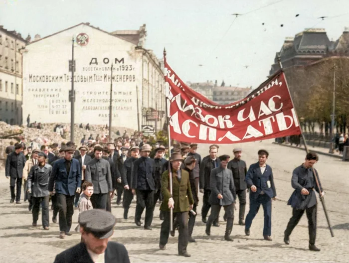 Советская Москва 1920-х: 20 оживших в цвете исторических снимков