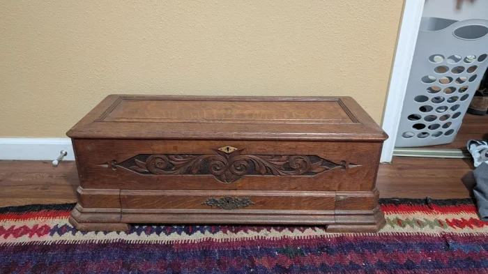 Деревянная коробка