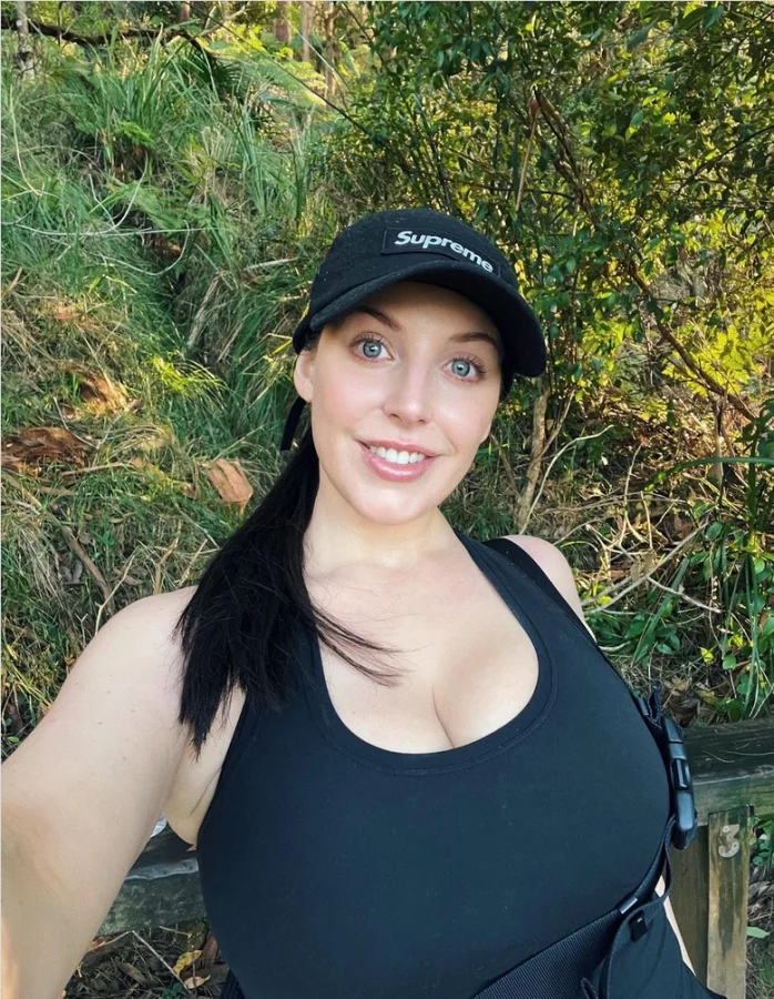 Топ самых популярных порноактрис лета 2025 года