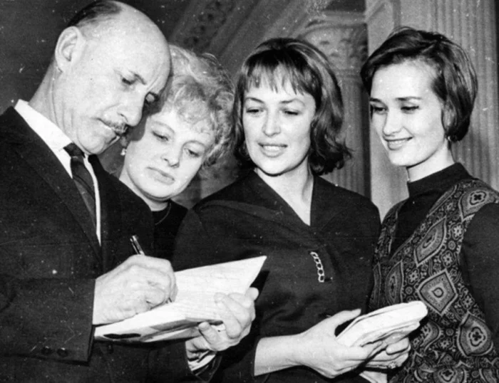 Редкие фото знаменитостей, которых вы точно не видели