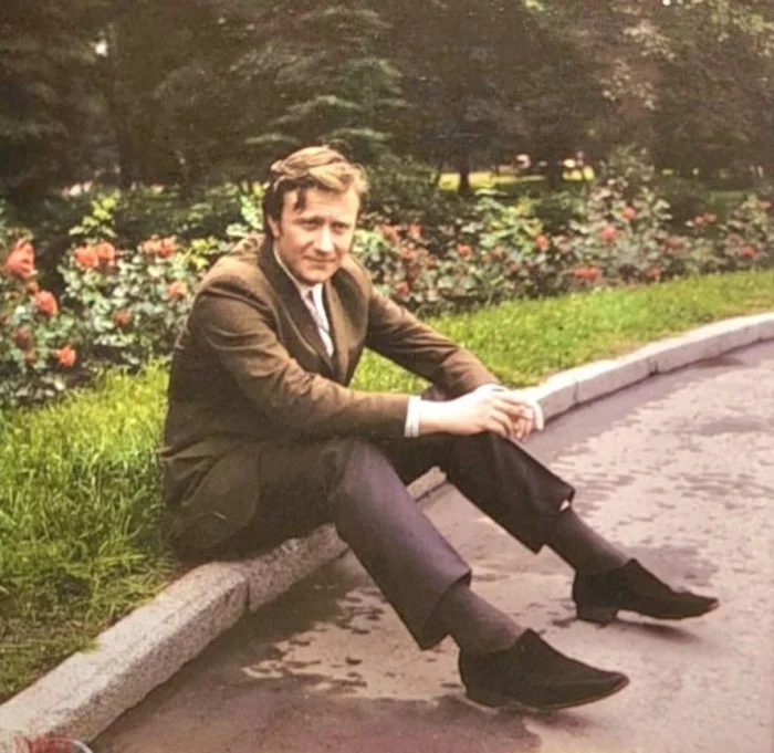 Андрей Миронов