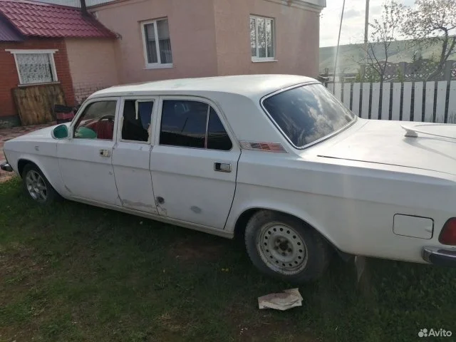 Редкий лимузин на базе ГАЗ-31102 с удлинённым кузовом выставлен на продажу