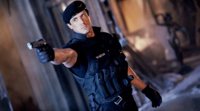 Знаменитости, начавшие карьеру с порно: 5 неожиданных имён