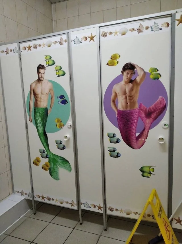 Просто женский туалет в адлерском океанариуме — без комментариев