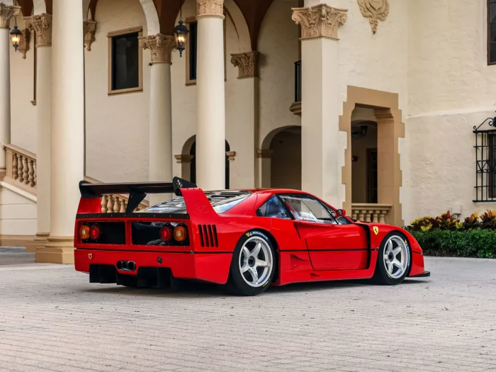 Этот Ferrari F40 может стать не только самым быстрым, но и самым дорогим