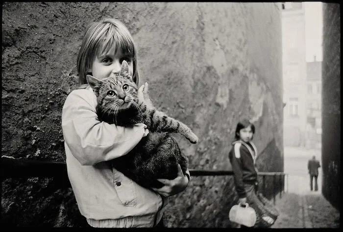 Повседневная жизнь ГДР на фото перед падением Берлинской стены