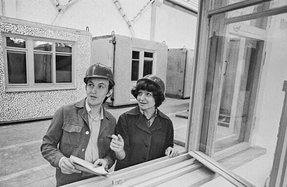 Почему в СССР панельки покрывали мелкой стеклянной плиткой