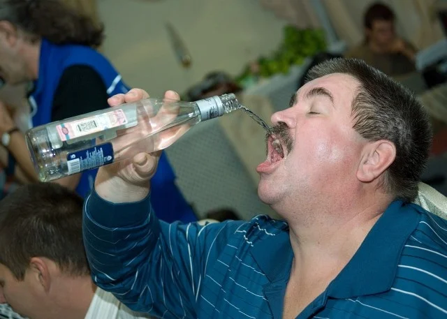 Как в СССР боролись с перегаром: самые необычные лайфхаки прошлого