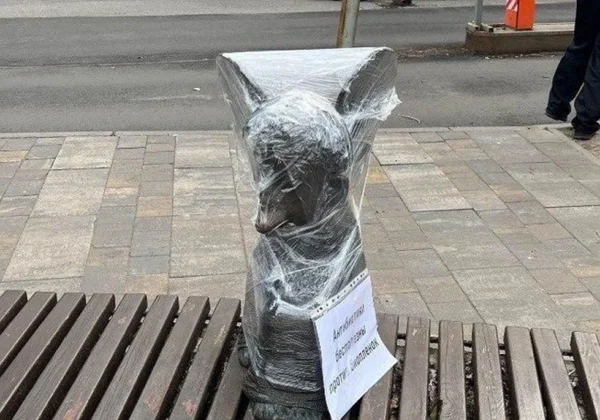 В России обмотали памятник основателю курортно-санаторного лечения