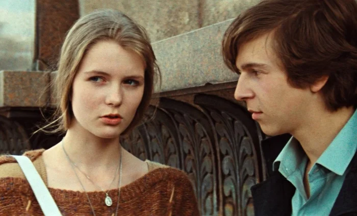 – Надеюсь, ты не собираешься всю жизнь работать курьером? – Я сочиняю стихи, Ceмен Петрович