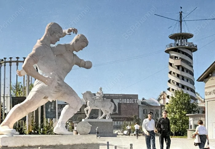 Москва 40-х годов: 20 редких цветных фотографий