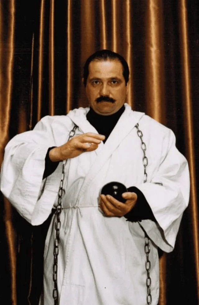 Колдун поневоле: женщины в жизни Юрия Лонго