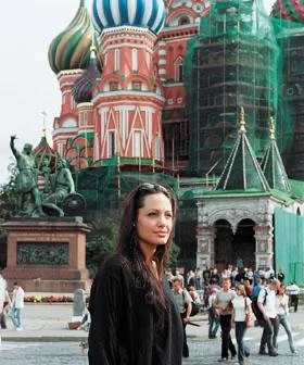 Архивные кадры: Анджелина Джоли в Москве, 2003 год