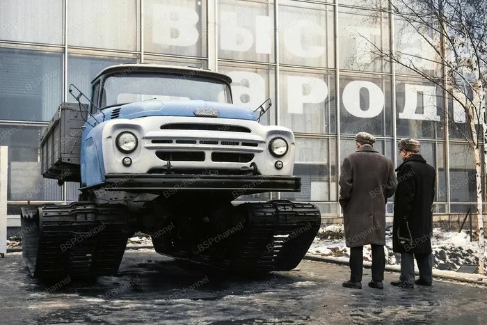 20 раскрашенных фото на авто-тематику из ХХ века