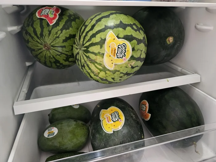 Пробую все необычные арбузы из «Пятёрочки»