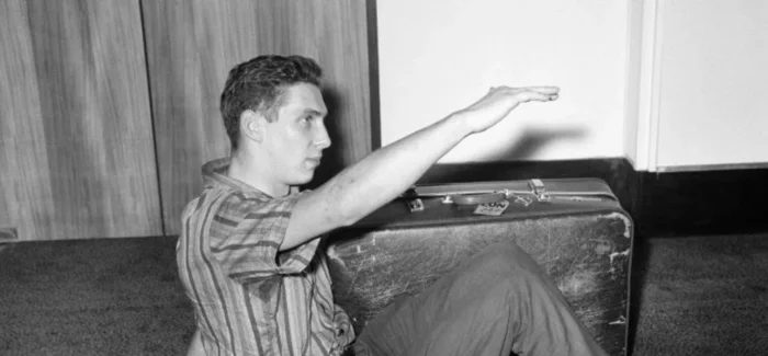 История мужчины, отправившего себя почтой из Австралии в Англию