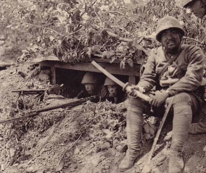 Запомните: "Ни при каких обстоятельствах не сдавайся в плен"