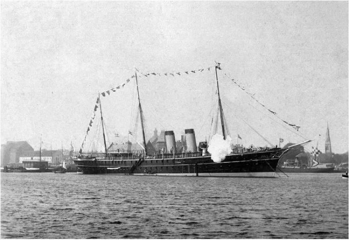 Почему матрос Деревенько, нянчивший цесаревича, предал царскую семью