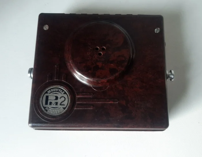 Редкая находка из СССР: батарейка на 220 вольт в карманном формате