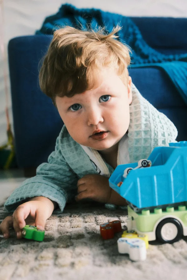 15 уморительных ситуаций с малышами, чья наивность бьёт все рекорды милоты