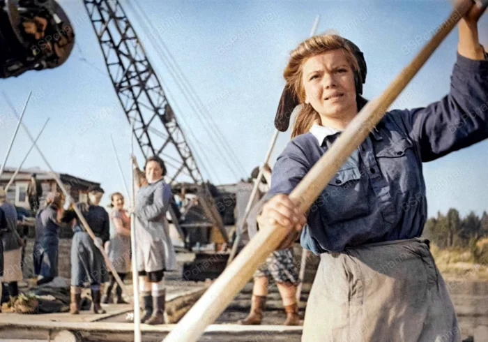 Великая Отечественная в цвете: 20 редких кадров из жизни солдат и мирных жителей