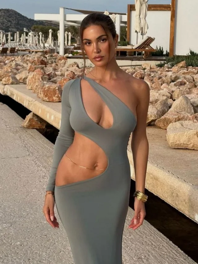 Серое платишко