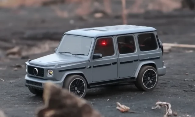 Машина из труб: поразительно правдоподобная модель