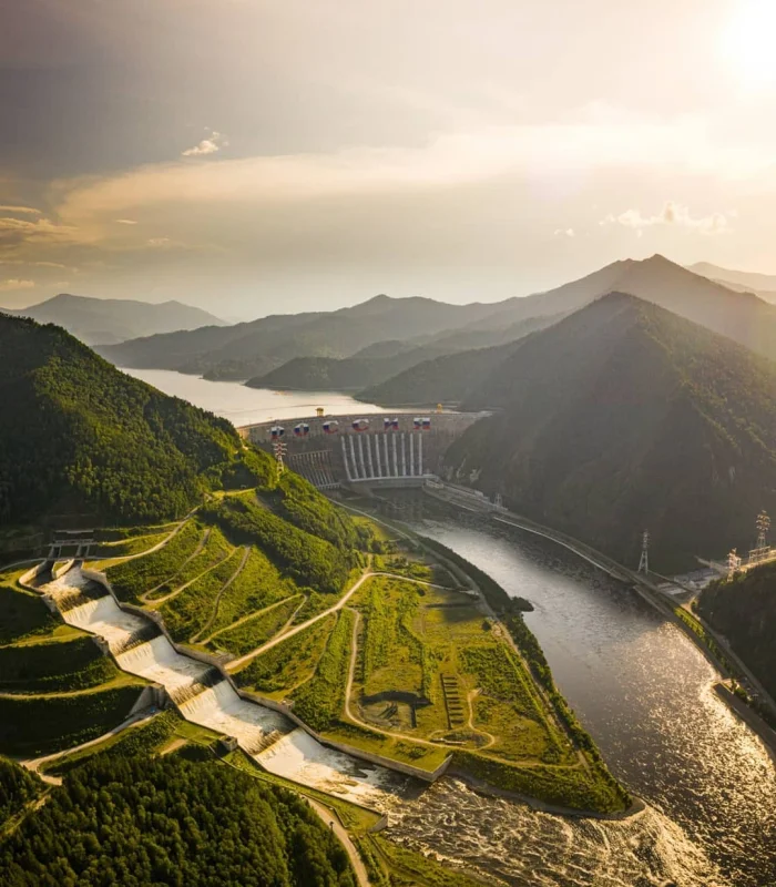 ⚡️ Саяно-Шушенская ГЭС: сердце Сибири и гигант среди гидростанций