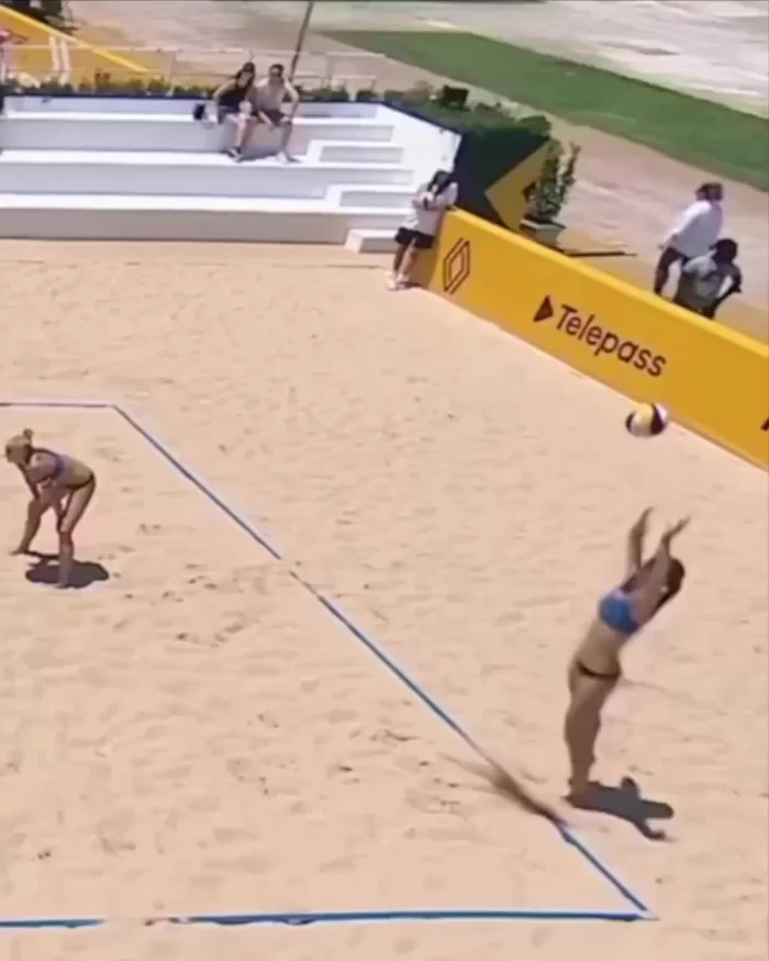 Женский пляжный волейбол — это не только красиво, но и зрелищно