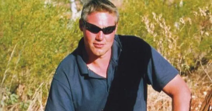 Я очнулся голым в могиле среди пустыни и 71 день выживал на пиявках