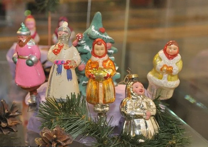 Как производили стеклянные ёлочные игрушки в СССР до 1960-х