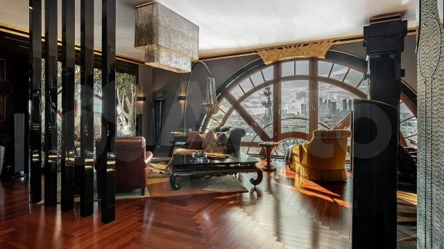 Кто готов купить квартиру за 644 млн рублей?