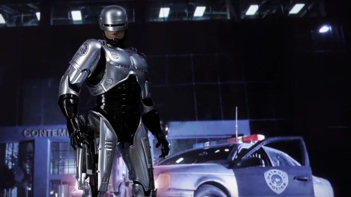 Культовый персонаж вернулся домой: бронзовый Робокоп занял свое место в Детройте